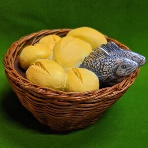 Miracle of Loaves and Fishes Wicker Basket 🐣